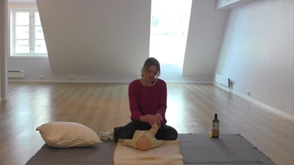BABYMASSASJE FØTTER